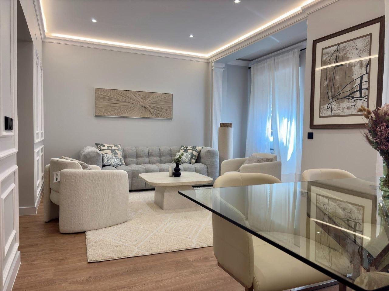 Apartment in Madrid, Spain 2 bedrooms, 111 sq.m. No. 165934