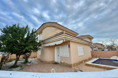 Lägenhet i Torrevieja, Alicante, Spanien 3 sovrum, 101 kvm. Nr. 165929