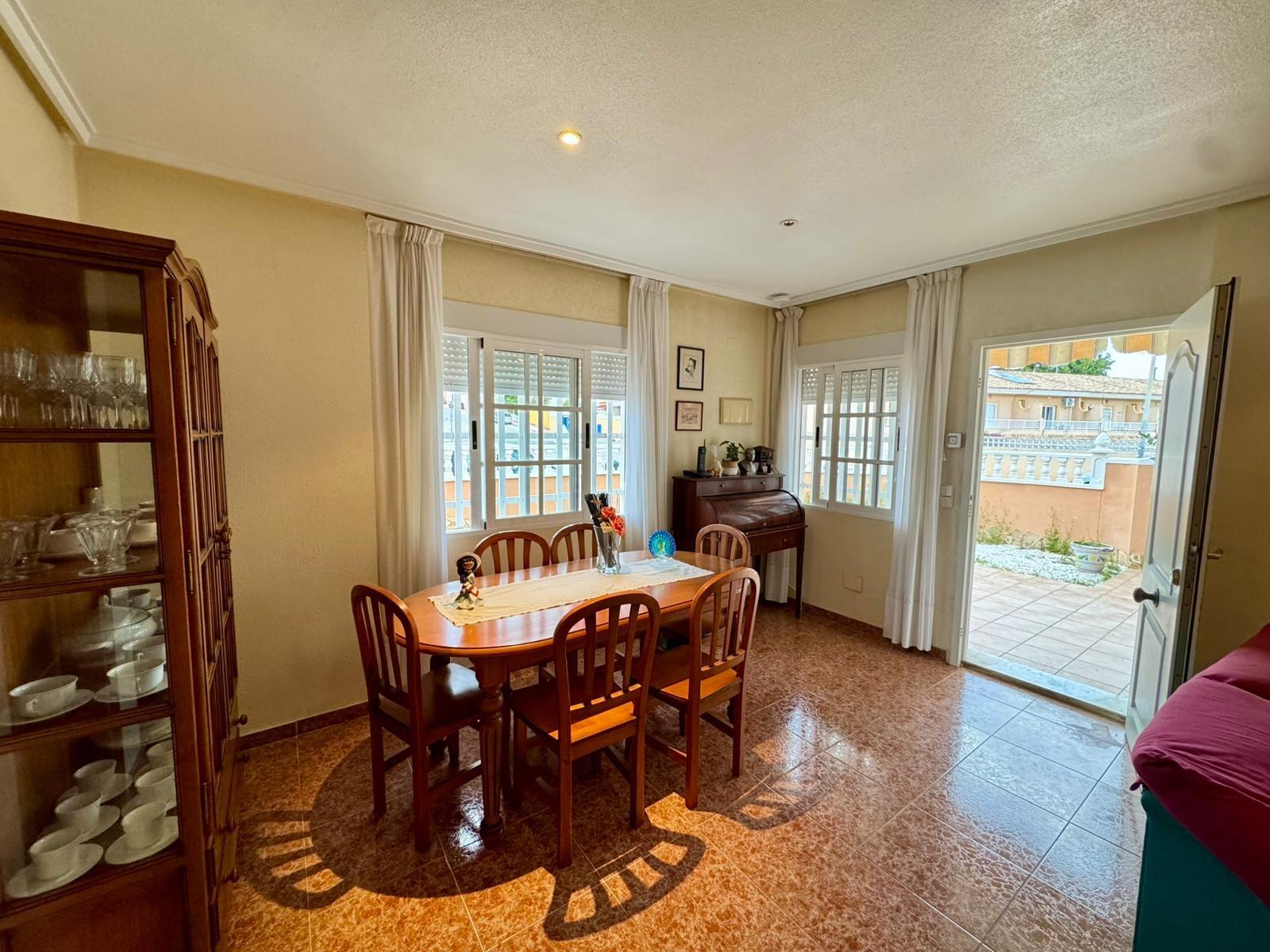 Appartamento a Torrevieja, Alicante, Spagna 3 camere da letto, 101 mq. N° 165929
