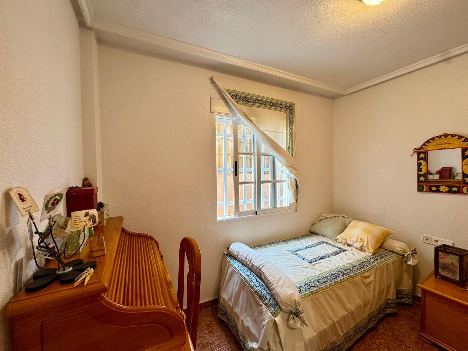 Appartamento a Torrevieja, Alicante, Spagna 3 camere da letto, 101 mq. N° 165929