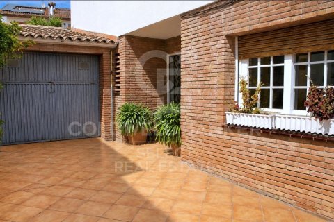 Casa a Vilassar de Dalt, Barcelona, Spagna 4 camere da letto, 189 mq. N° 178690