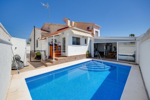 Villa La Marina, Alicante, Spānijā 3 istabas, 121 m2 Nr. 189739