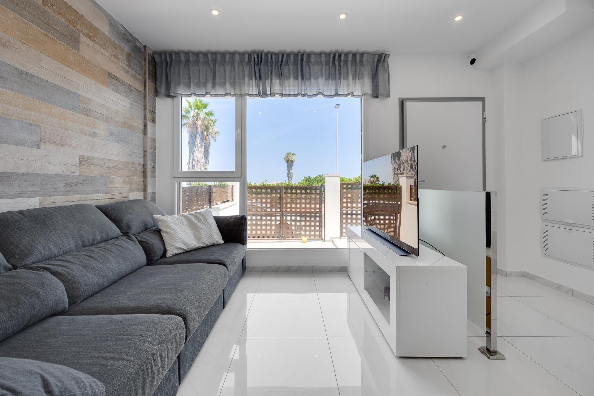 Townhouse in Los Balcones, Alicante, Spain 3 bedrooms, 98 sq.m. No. 189743