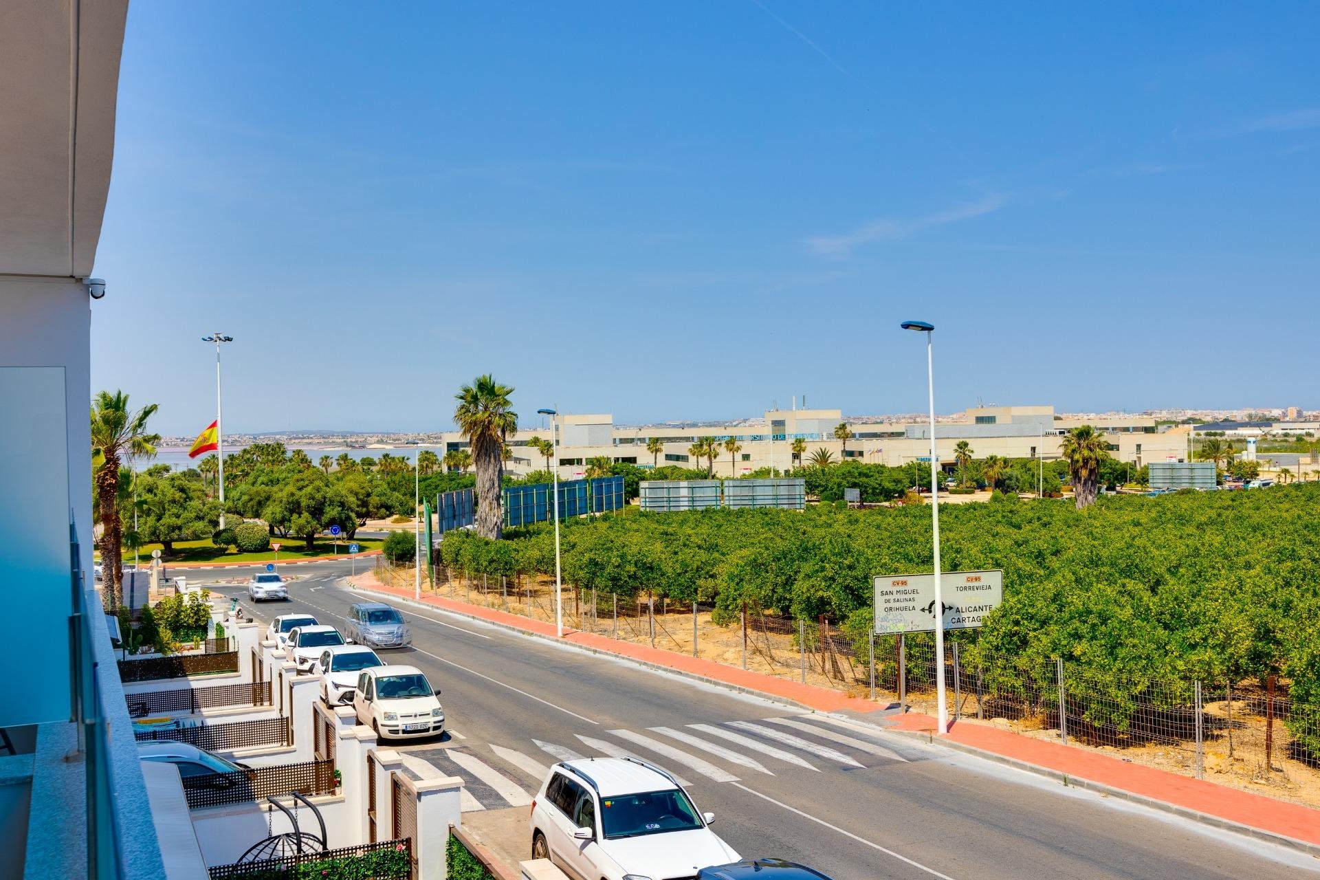 Townhouse in Los Balcones, Alicante, Spain 3 bedrooms, 98 sq.m. No. 189743