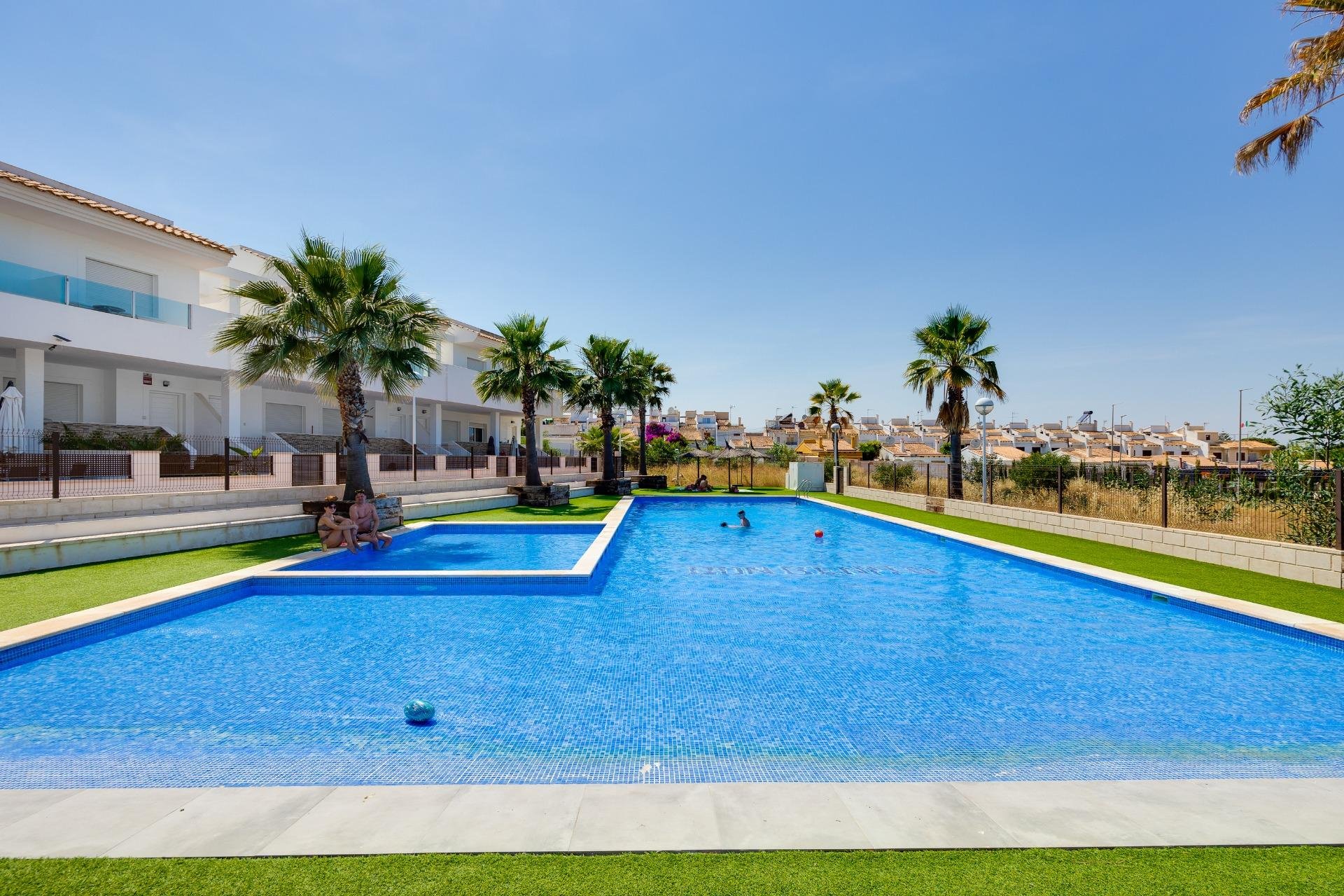 Townhouse in Los Balcones, Alicante, Spain 3 bedrooms, 98 sq.m. No. 189743