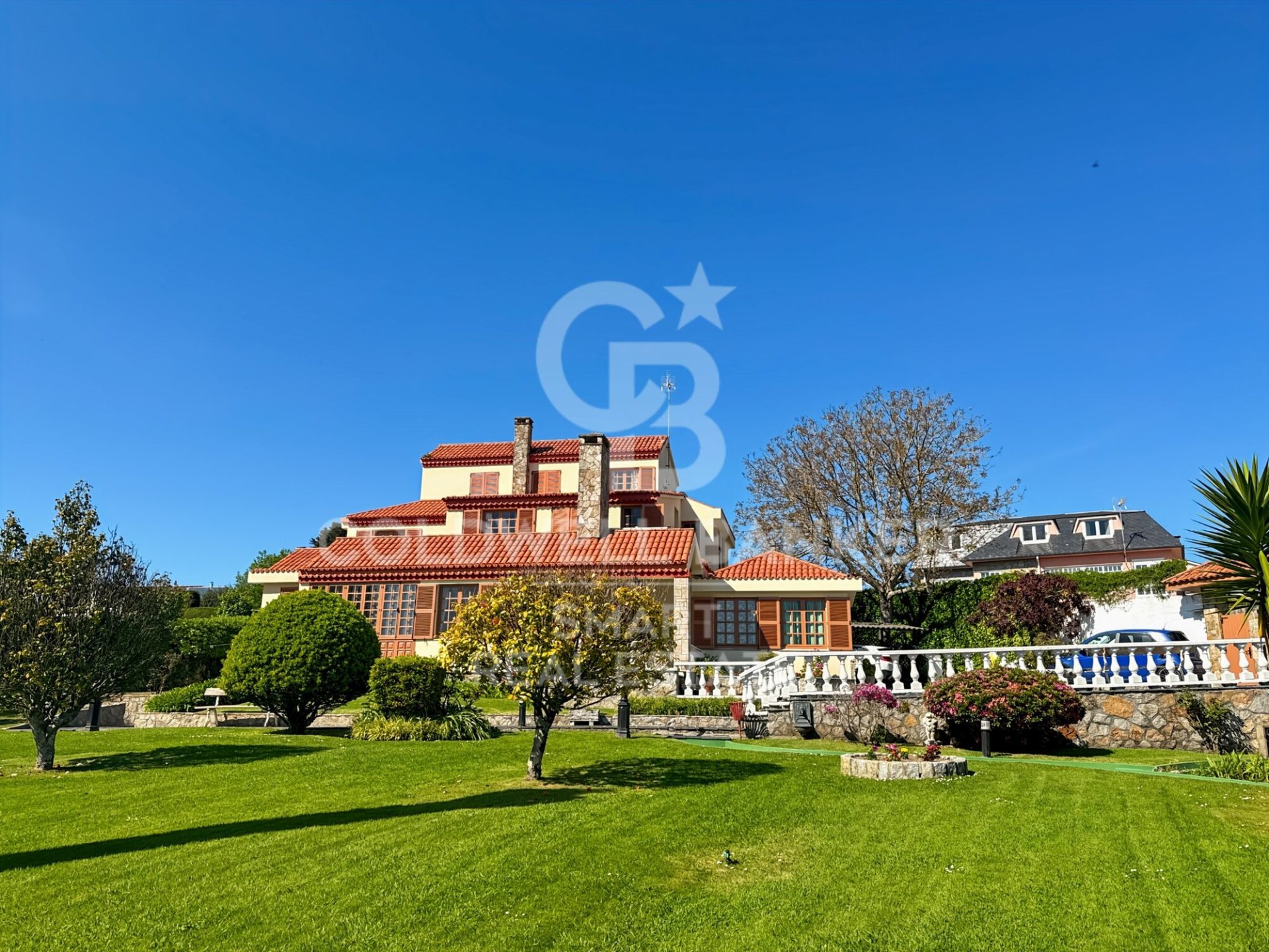 Talo Oleiros, A Coruna, Espanja 7 makuuhuonetta, 400 m2 No. 160415