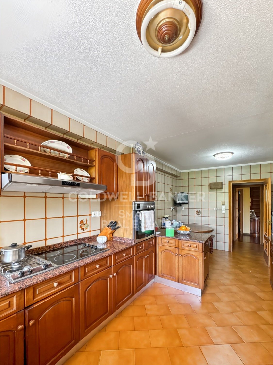 Talo Oleiros, A Coruna, Espanja 7 makuuhuonetta, 400 m2 No. 160415