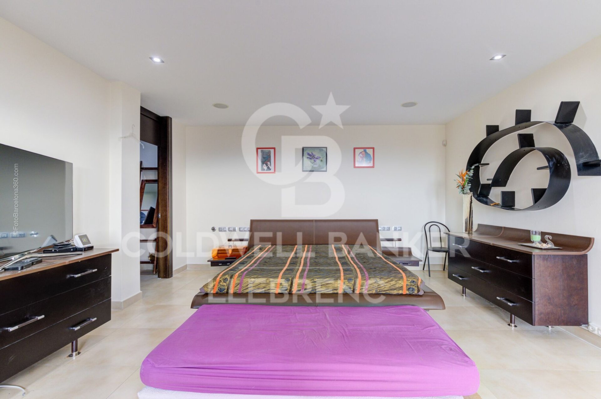 House à Barcelona, Espagne 7 chambres, 570 m2 No. 160416