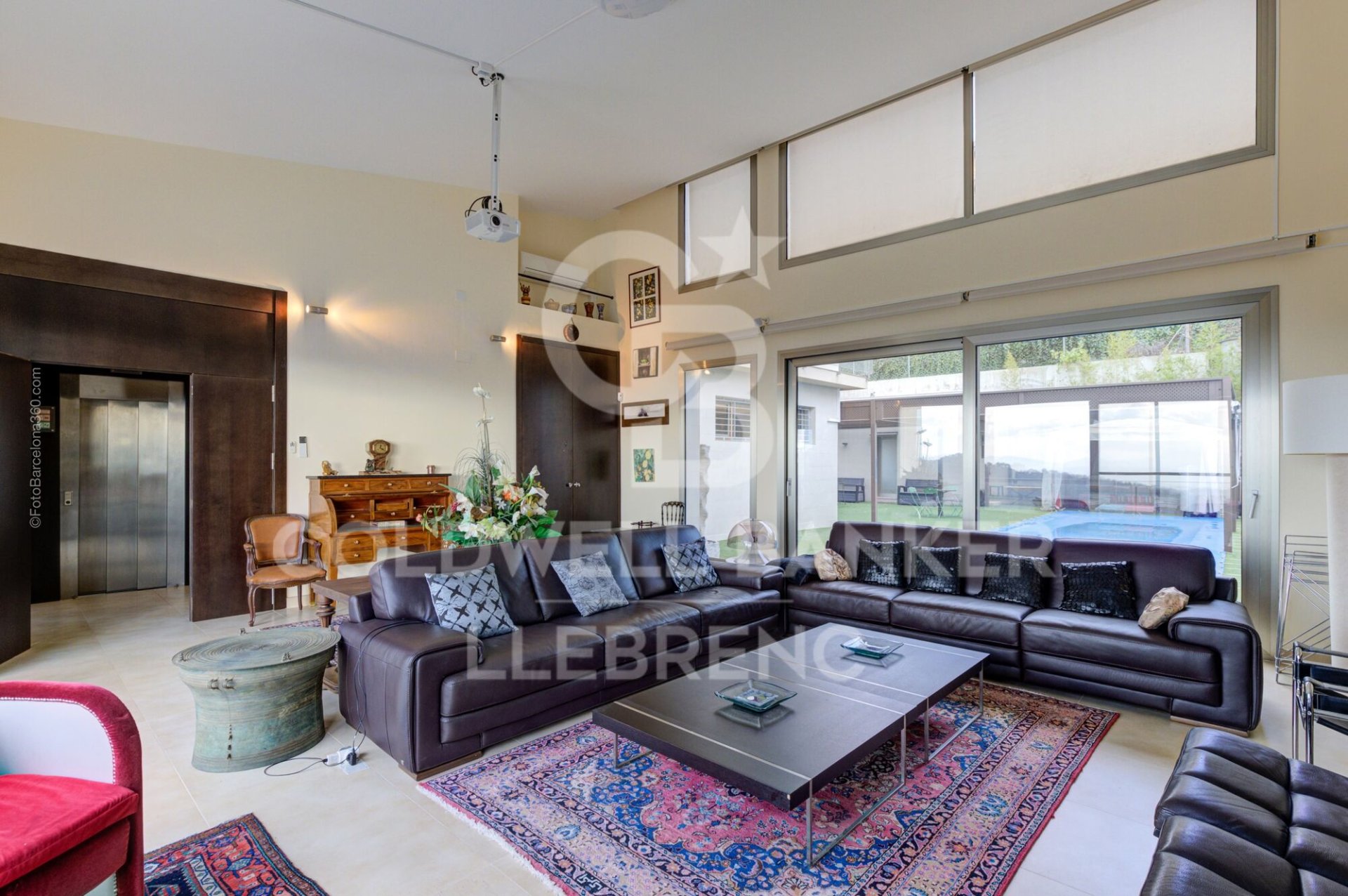 House à Barcelona, Espagne 7 chambres, 570 m2 No. 160416
