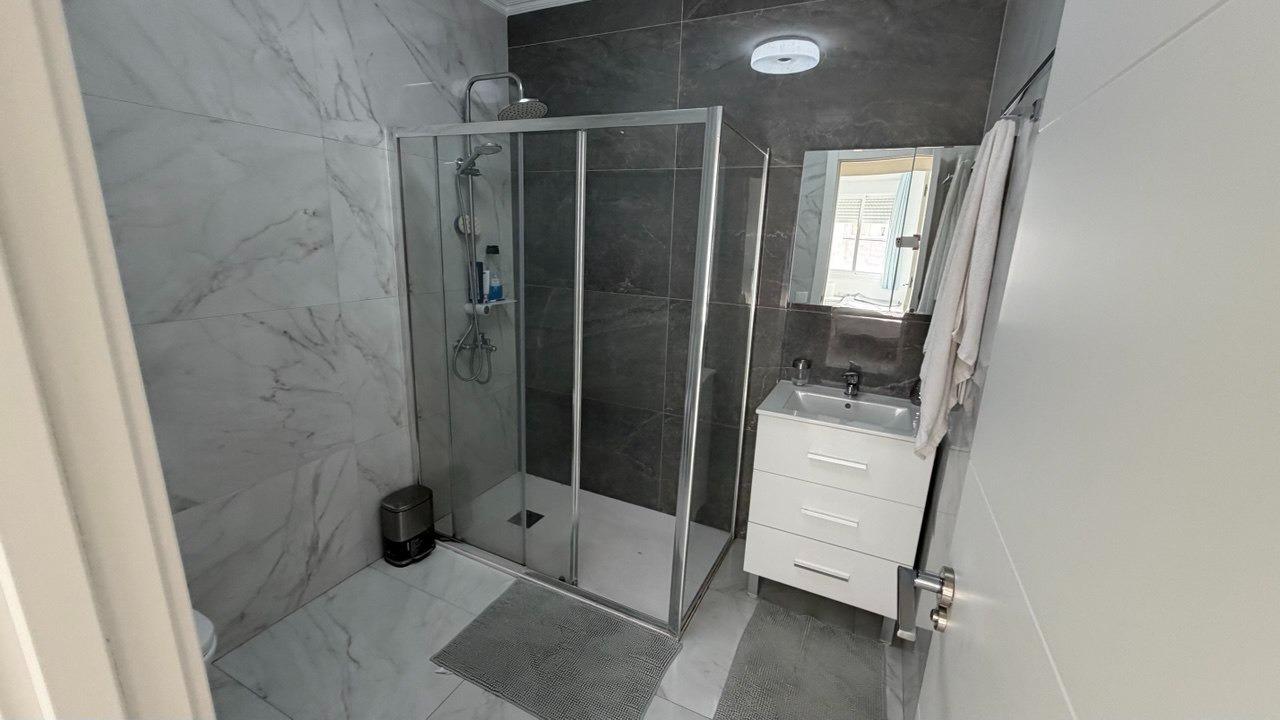 Apartamento en Torrevieja, Alicante, España 3 dormitorios, 107 m2 No. 165820