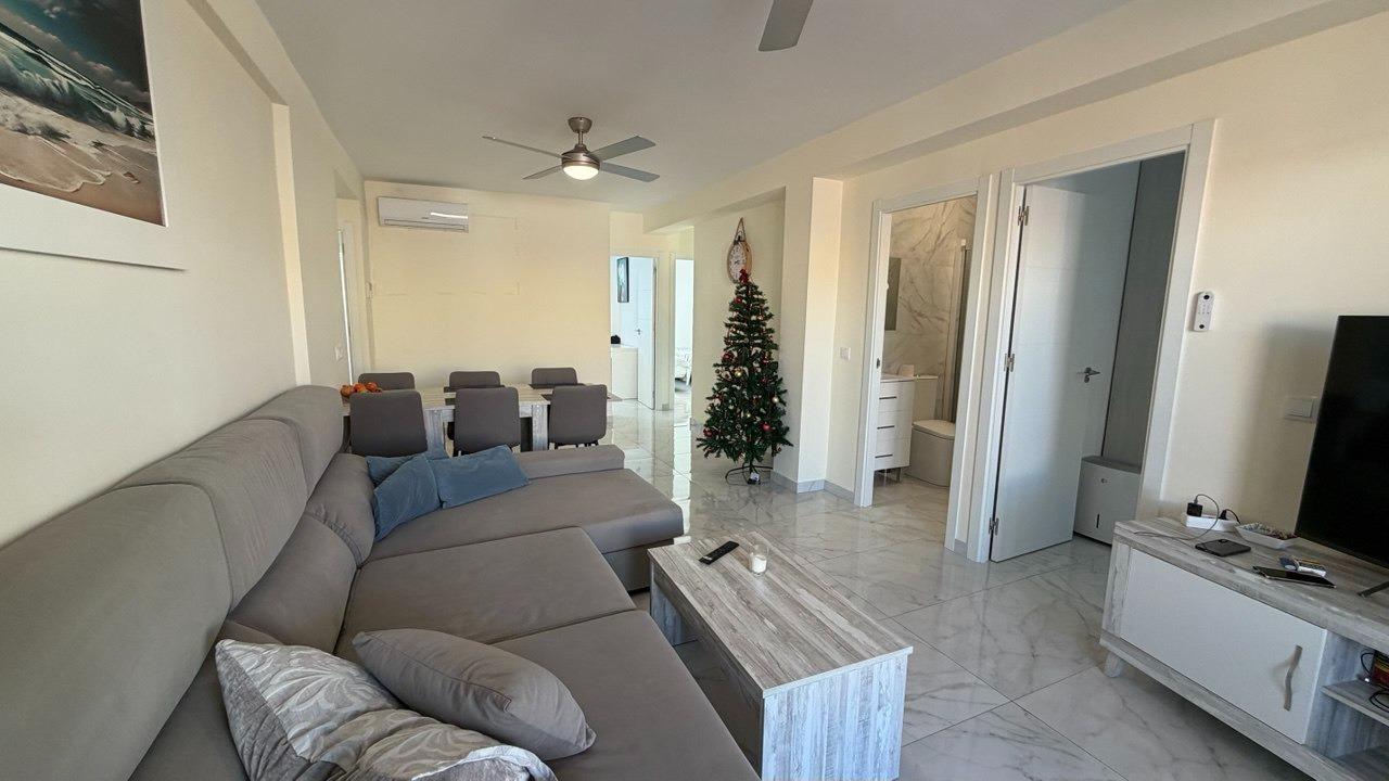 Apartamento en Torrevieja, Alicante, España 3 dormitorios, 107 m2 No. 165820