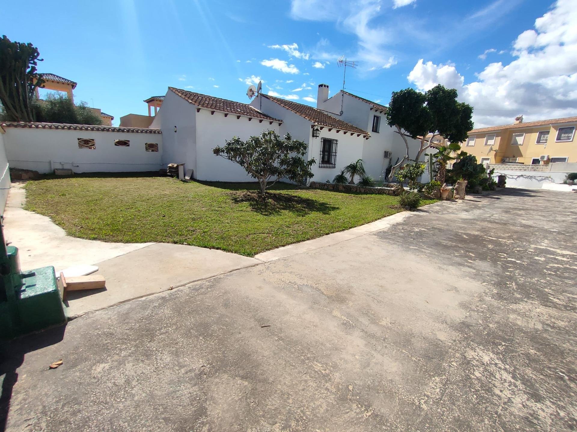House à Alicante, Espagne 209 m2 No. 165817