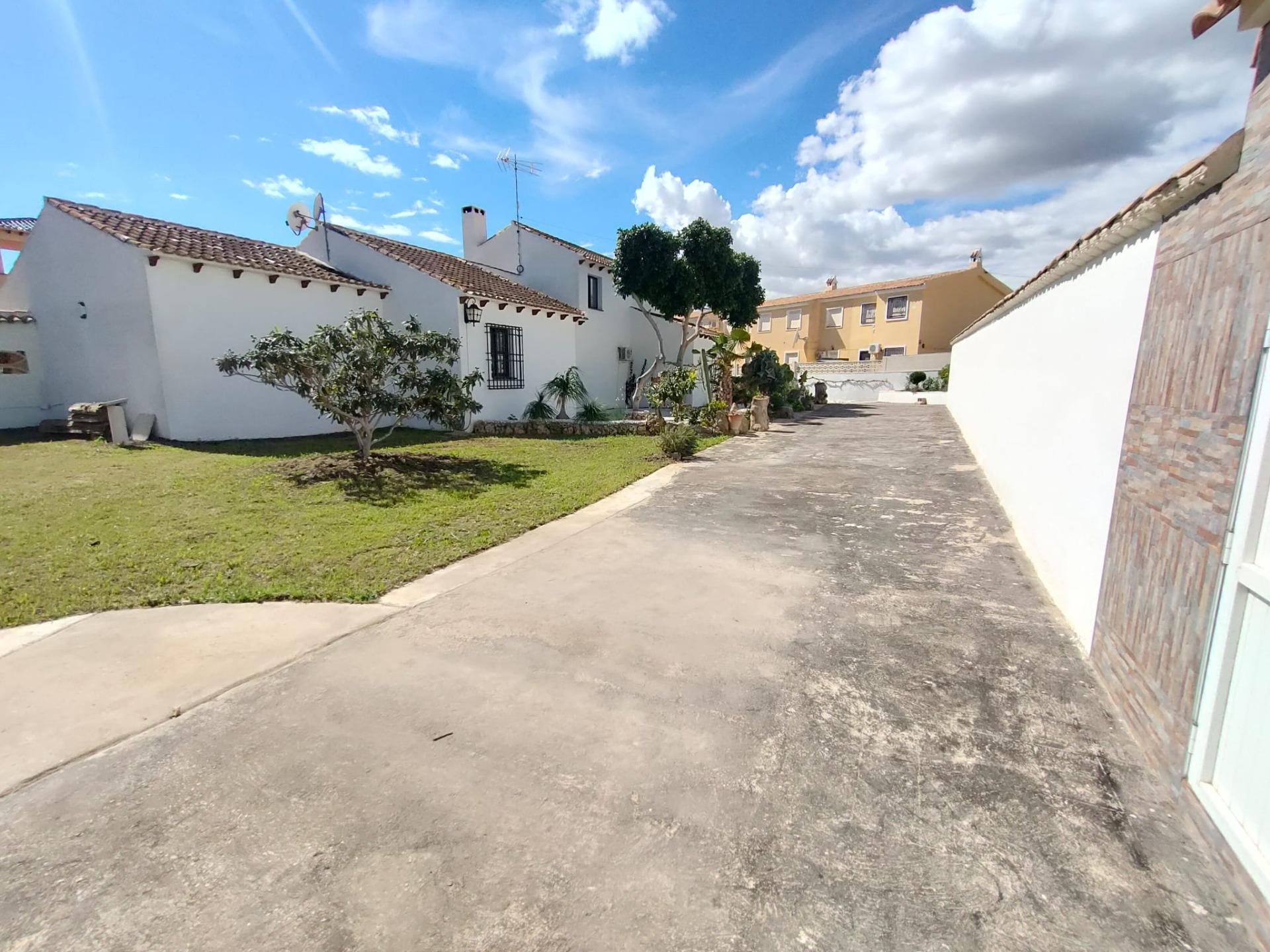 House à Alicante, Espagne 209 m2 No. 165817