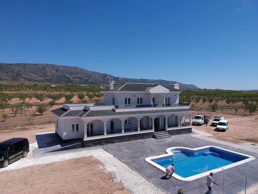 Villa à Pinoso, Alicante, Espagne 4 chambres, 245 m2 No. 142336