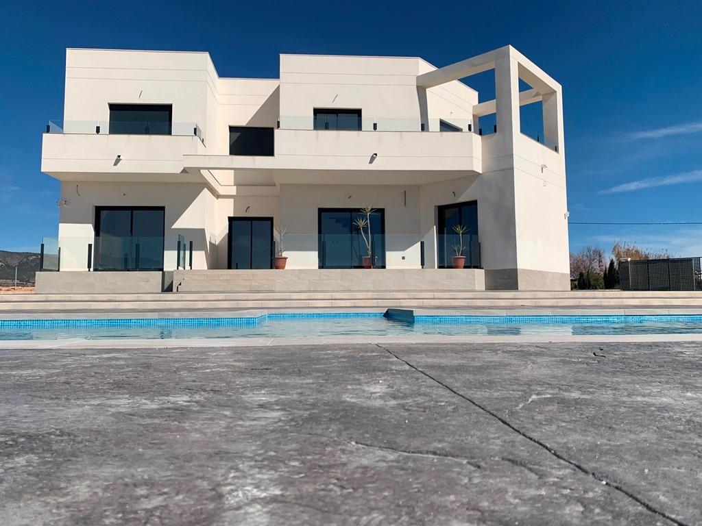Villa en Pinoso, Alicante, España 4 dormitorios, 180 m2 No. 142340