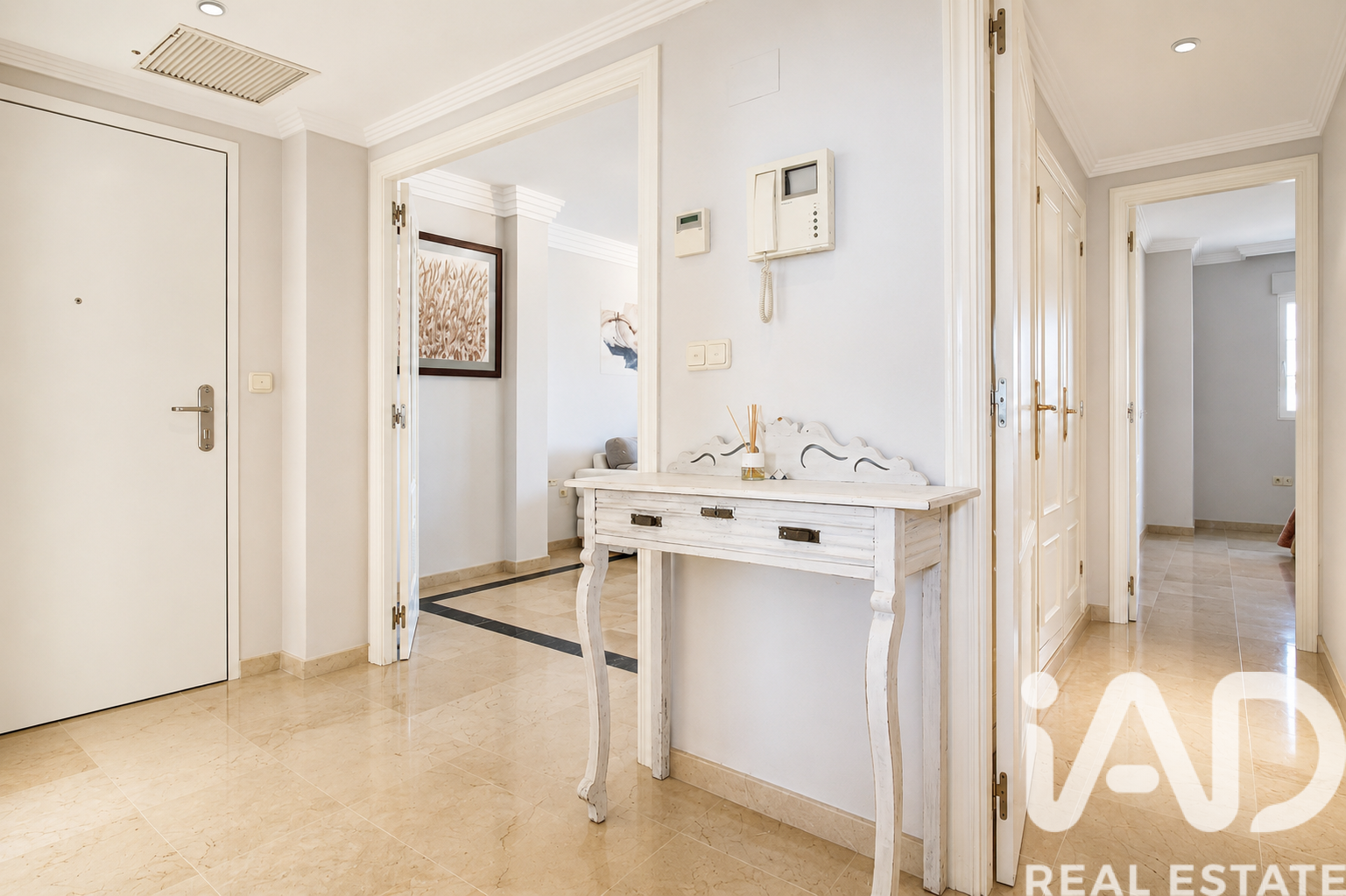 Apartment à Marbella, Malaga, Espagne 2 chambres, 143 m2 No. 172983