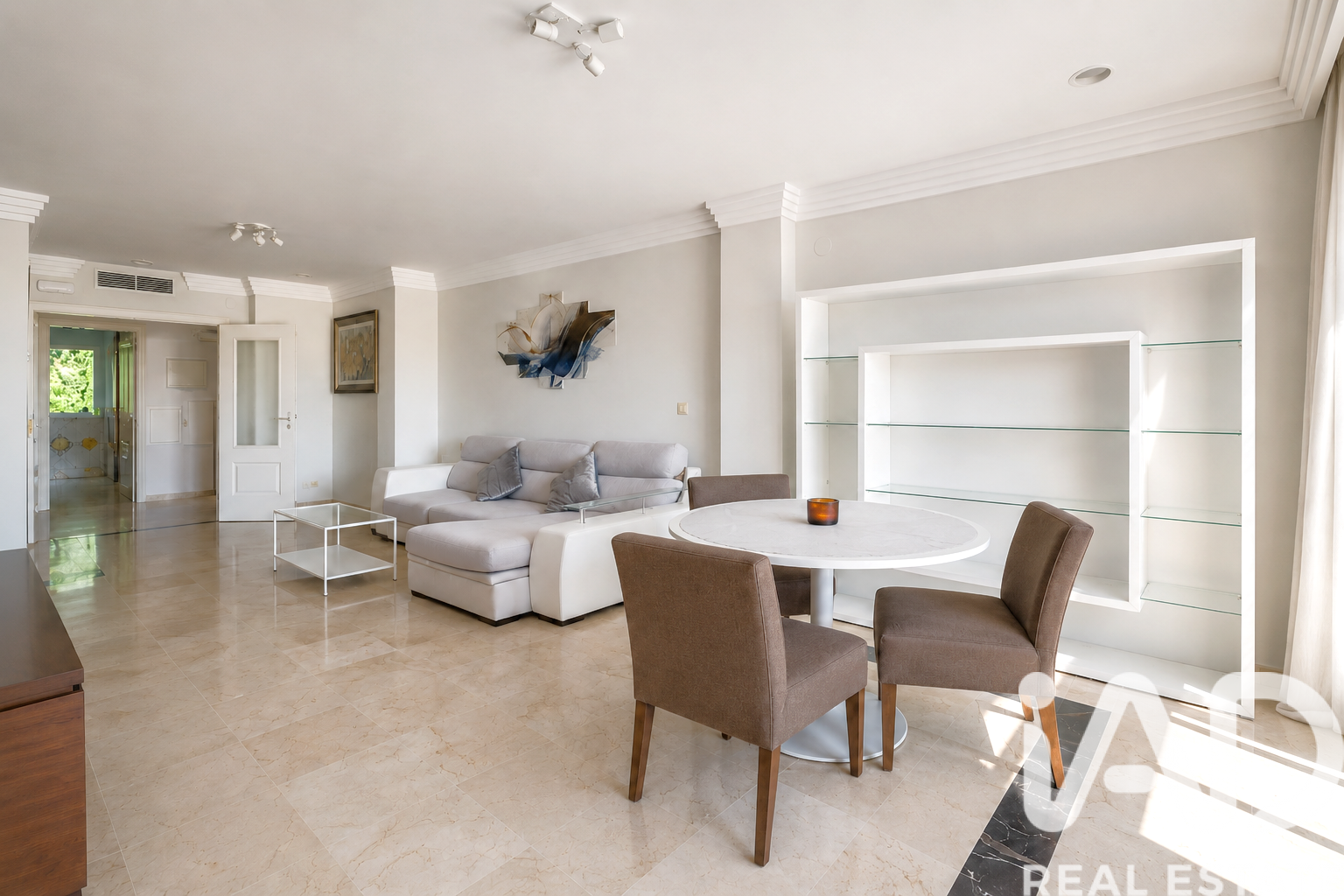Apartment à Marbella, Malaga, Espagne 2 chambres, 143 m2 No. 172983