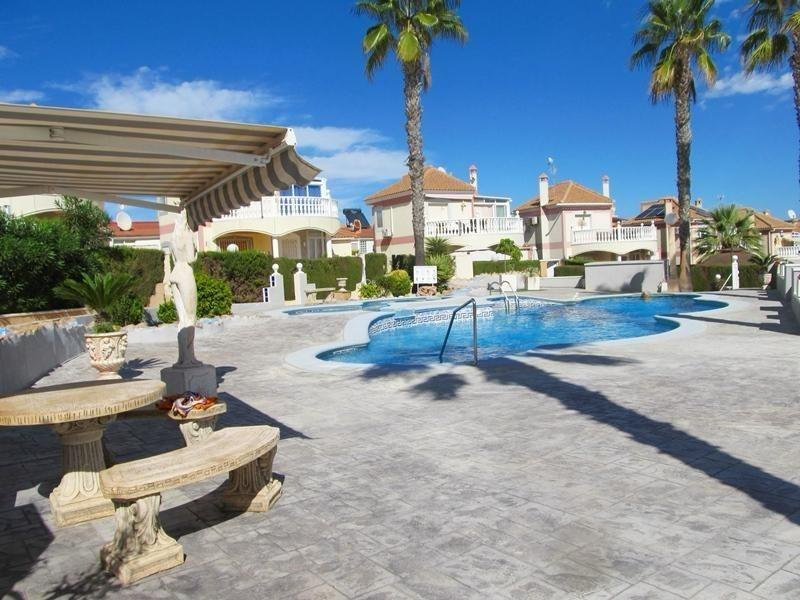 Huvila Torrevieja, Alicante, Espanja 3 makuuhuonetta, 120 m2 No. 164450