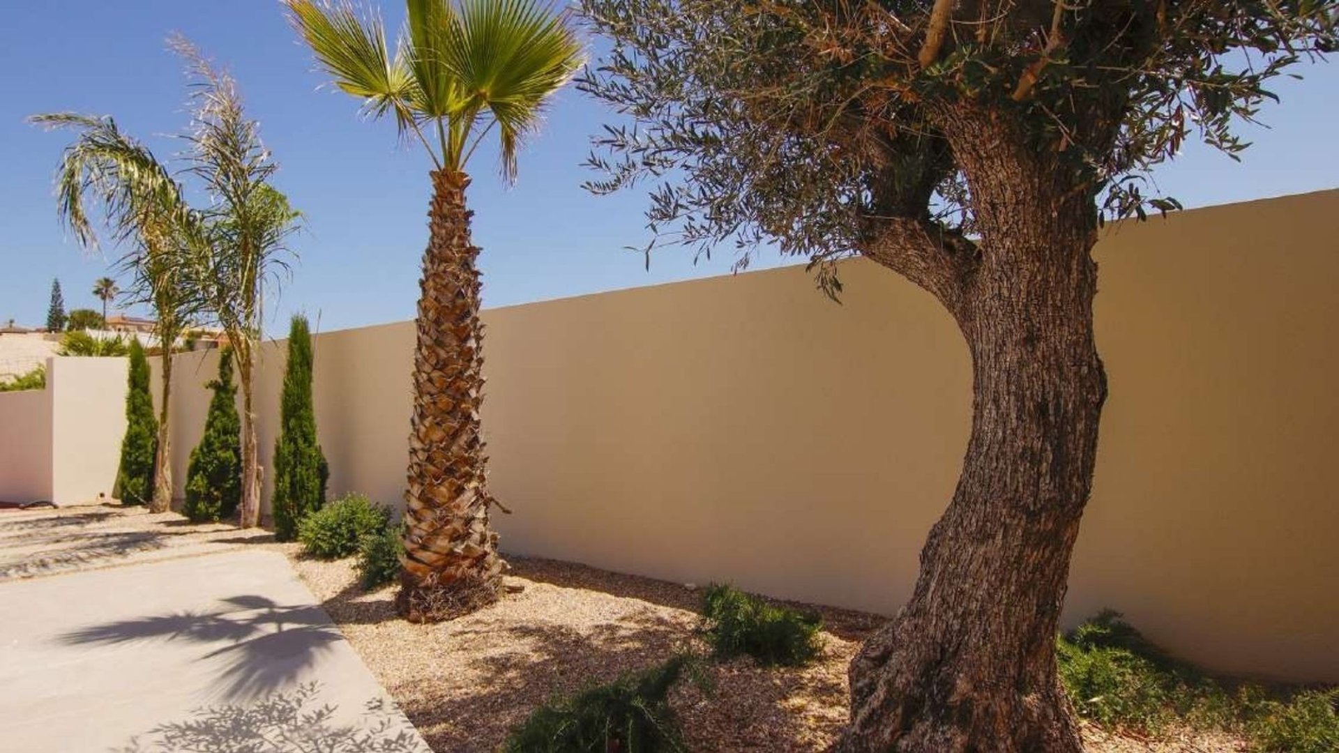 Villa a La Marina, Alicante, Spagna 4 camere da letto, 350 mq. N° 192478