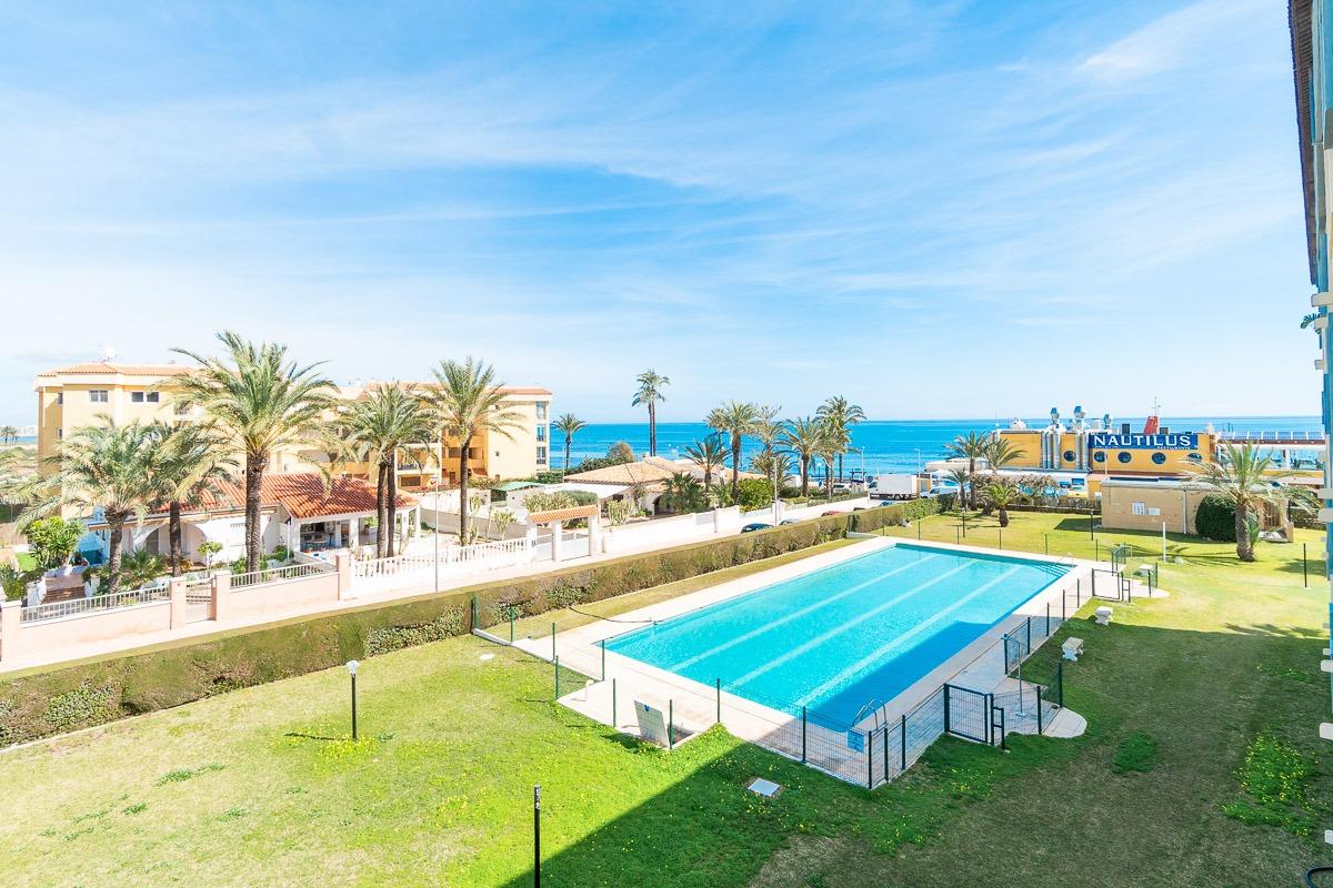 Appartamento a Punta Prima, Alicante, Spagna 2 camere da letto, 73 mq. N° 192480