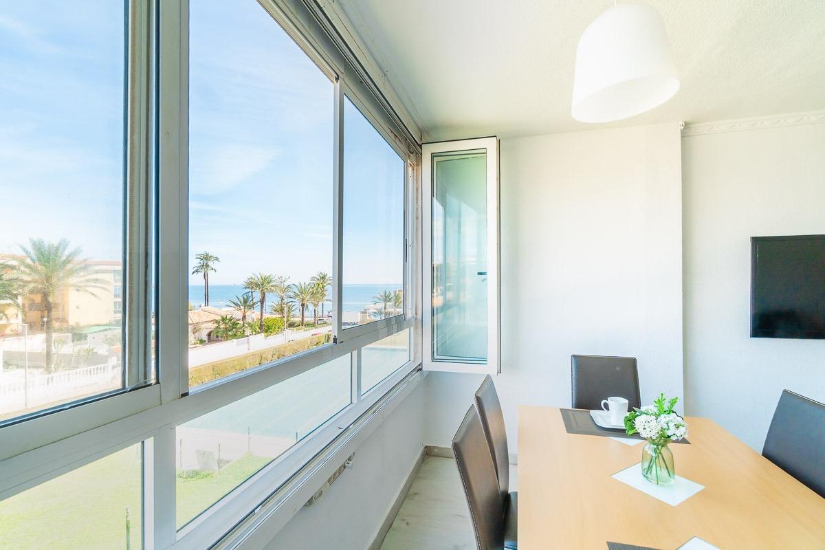 Appartamento a Punta Prima, Alicante, Spagna 2 camere da letto, 73 mq. N° 192480