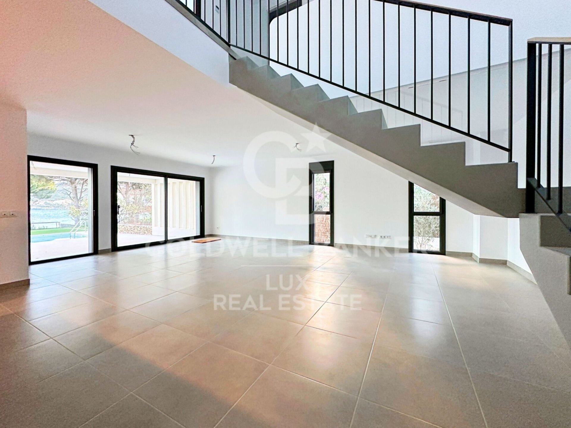 Villa in Llanca, Girona, Spain 5 bedrooms, 289 sq.m. No. 160245