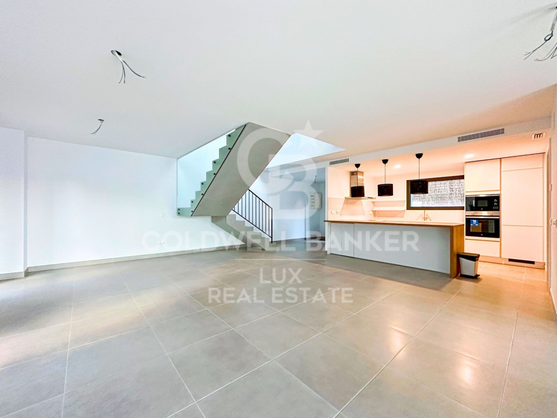 Villa in Llanca, Girona, Spain 5 bedrooms, 289 sq.m. No. 160245
