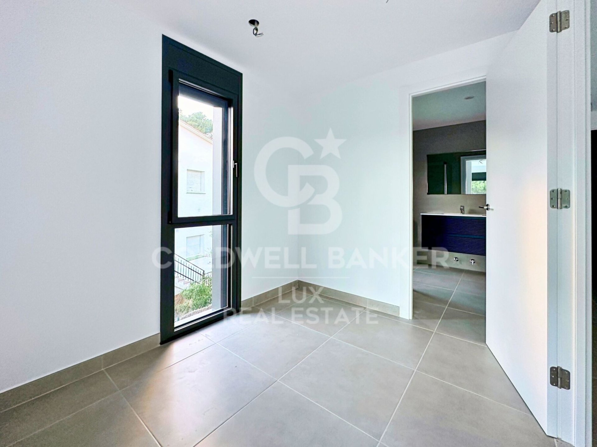 Villa in Llanca, Girona, Spain 5 bedrooms, 289 sq.m. No. 160245