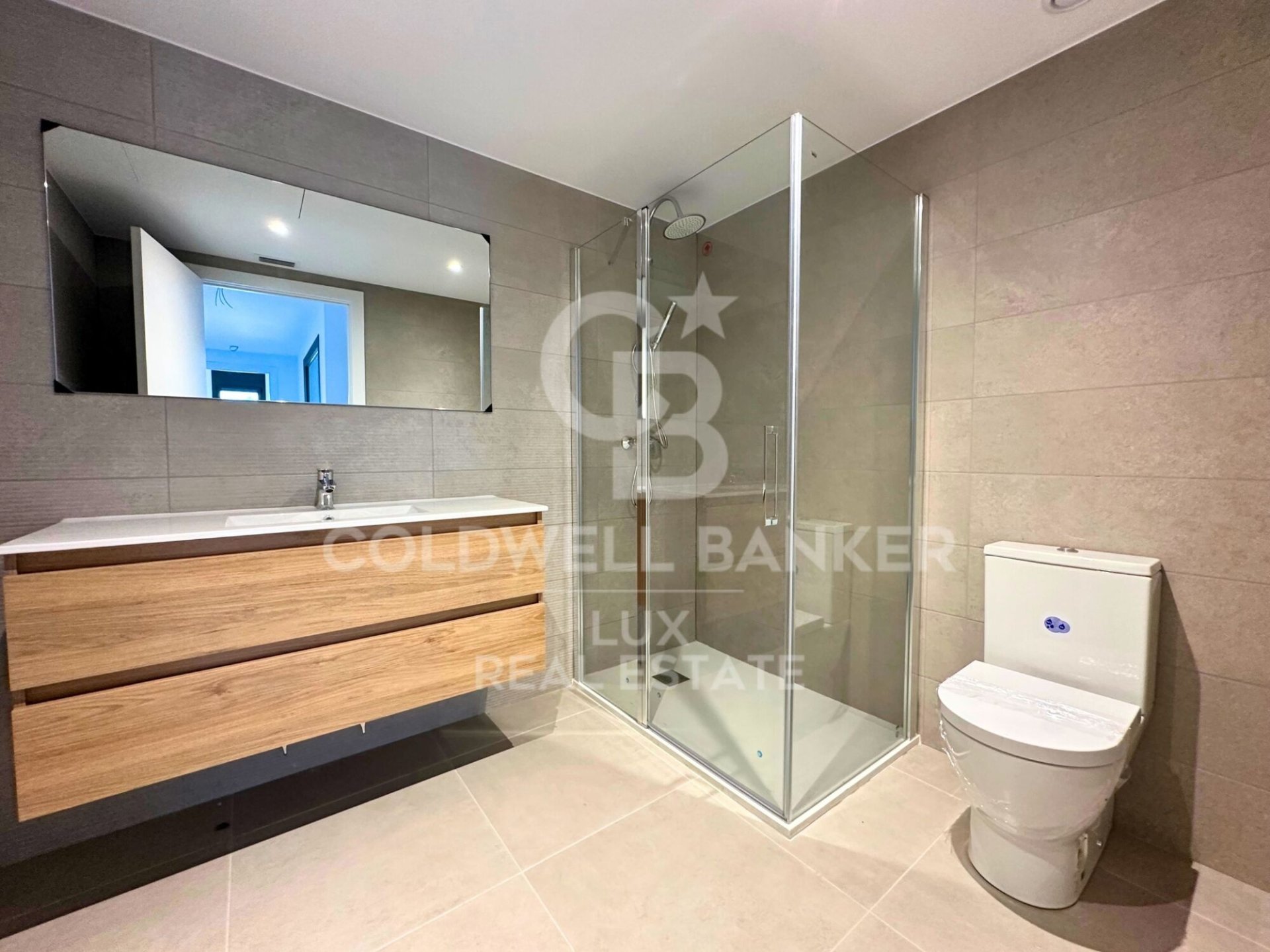 Villa in Llanca, Girona, Spain 5 bedrooms, 289 sq.m. No. 160245