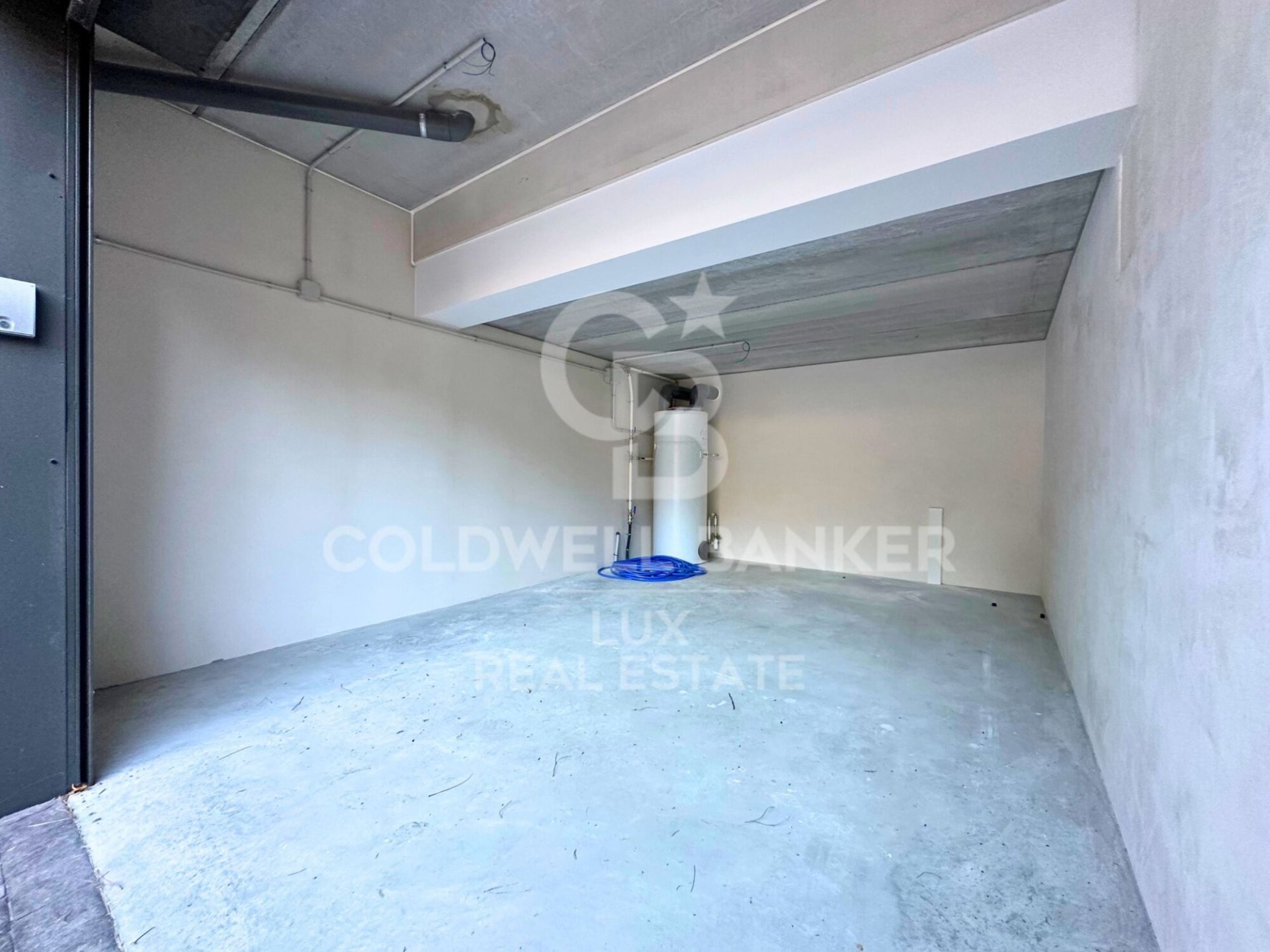 Villa in Llanca, Girona, Spain 5 bedrooms, 289 sq.m. No. 160245