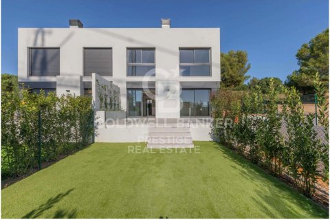 Villetta a schiera a Santa Cristina d'Aro, Girona, Spagna 4 camere da letto, 209 mq. N° 160248