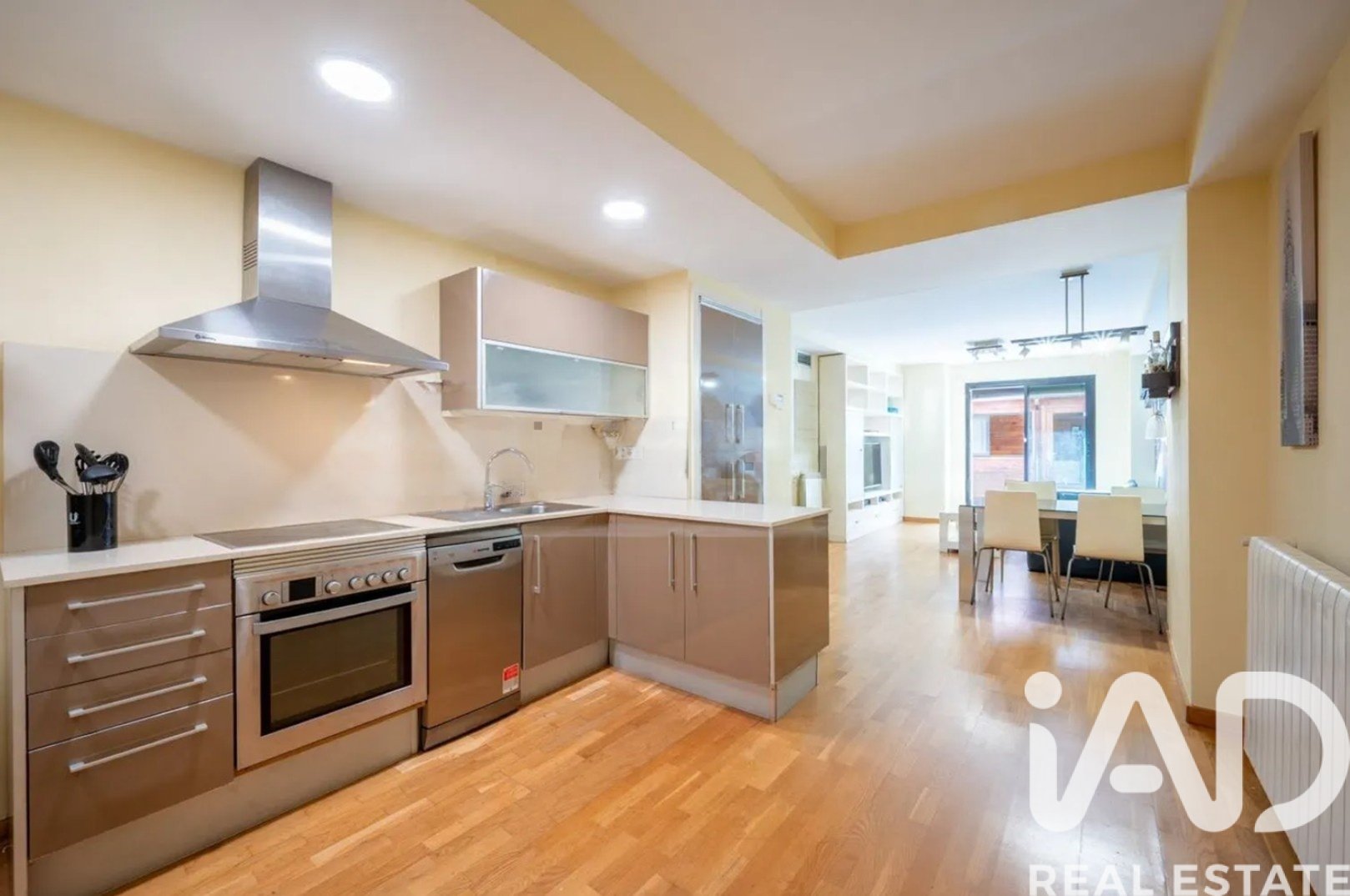 Dzīvoklis Barcelona, Spānijā 2 istabas, 116 m2 Nr. 172841