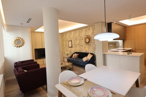 Dzīvoklis Madrid, Spānijā 3 istabas, 80 m2 Nr. 58457