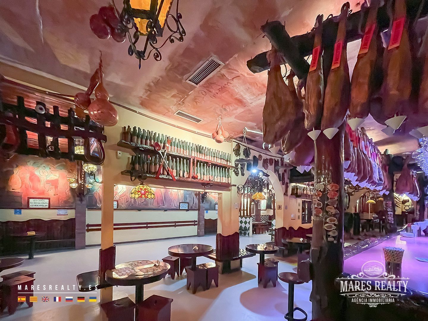 Commercial property in Calella, Barcelona, Spain 4 rooms, 800 sq.m. No. 97895