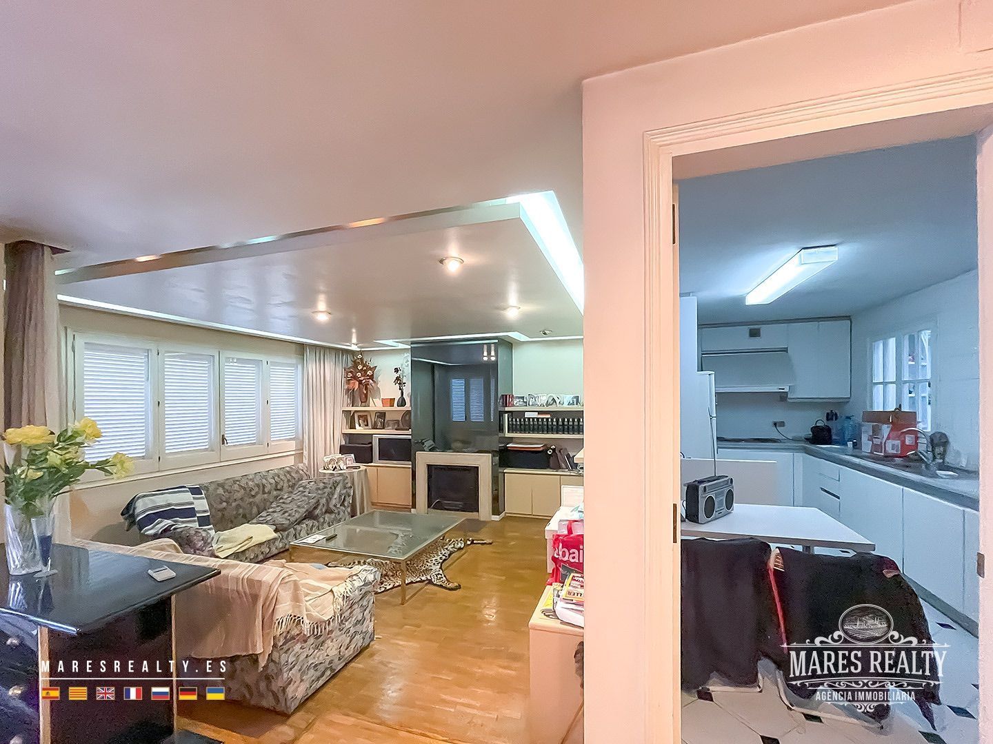 Commercial property in Calella, Barcelona, Spain 4 rooms, 800 sq.m. No. 97895