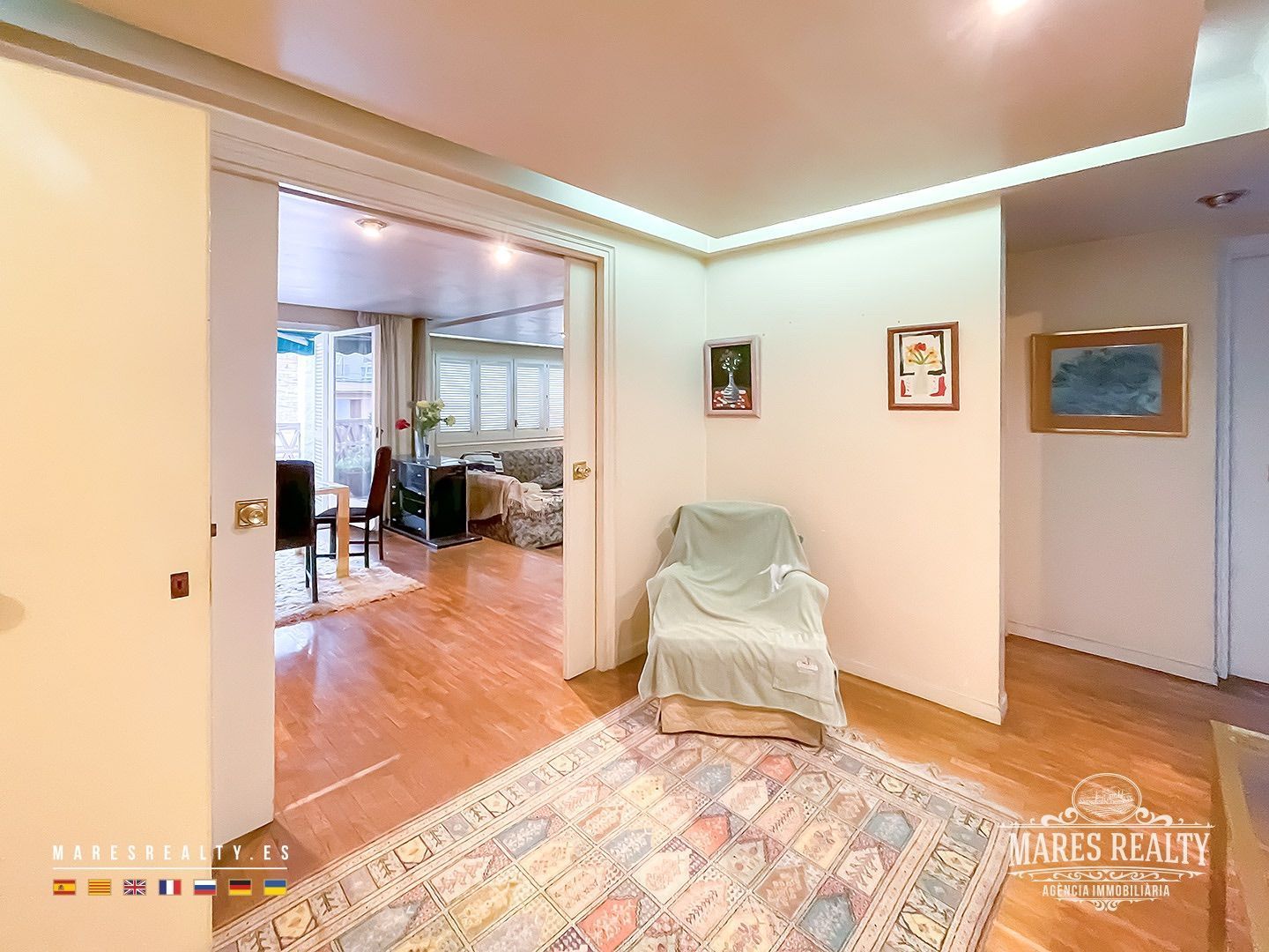 Commercial property in Calella, Barcelona, Spain 4 rooms, 800 sq.m. No. 97895