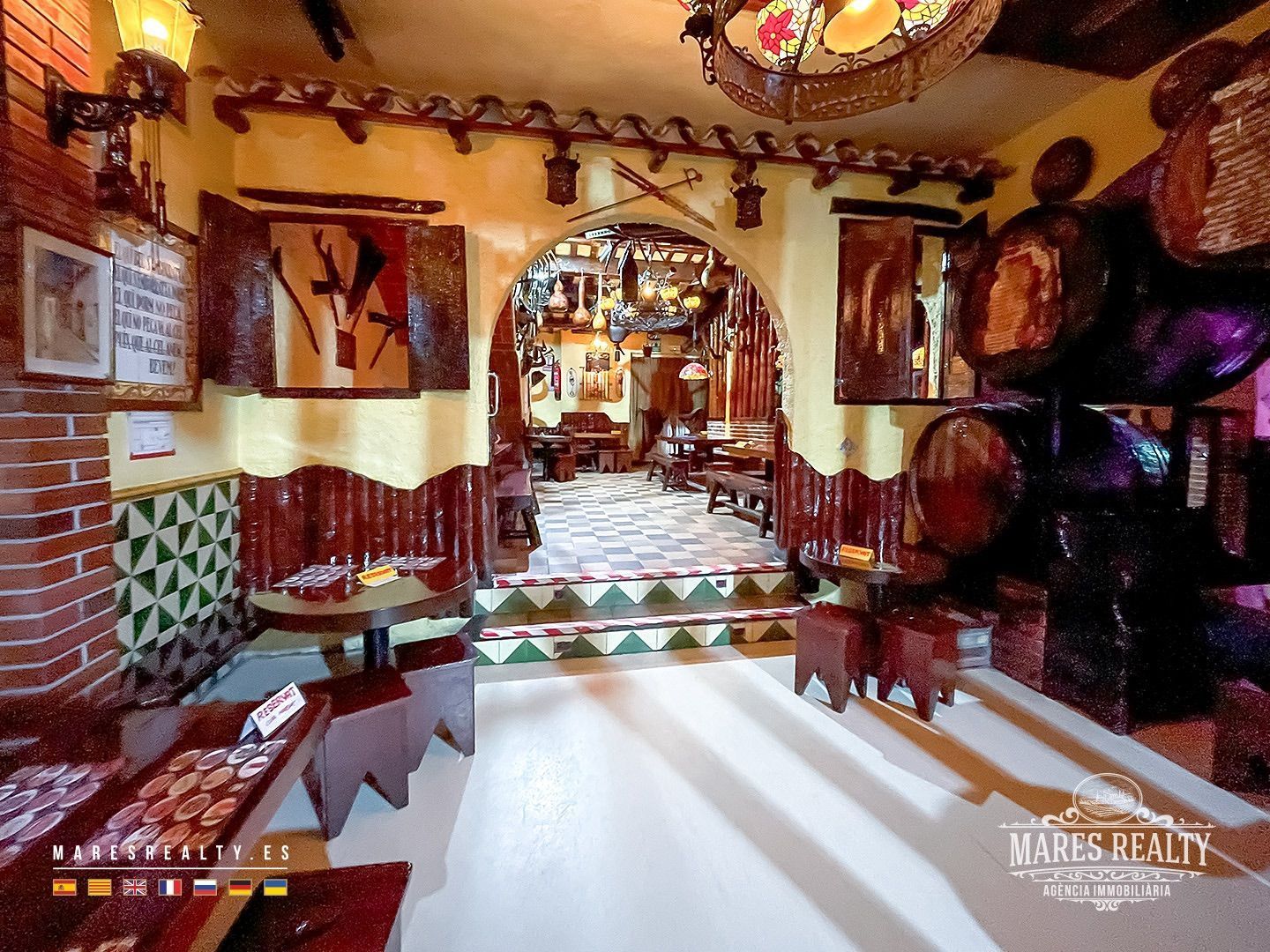 Commercial property in Calella, Barcelona, Spain 4 rooms, 800 sq.m. No. 97895