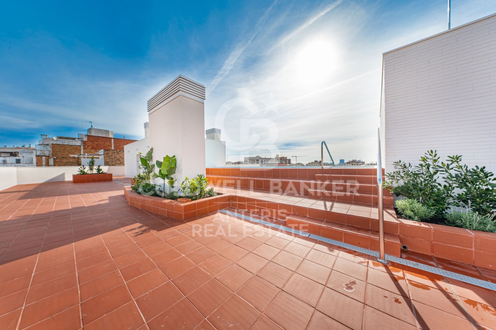 Dúplex en L'Hospitalet de Llobregat, Barcelona, España 2 dormitorios, 116 m2 No. 156787