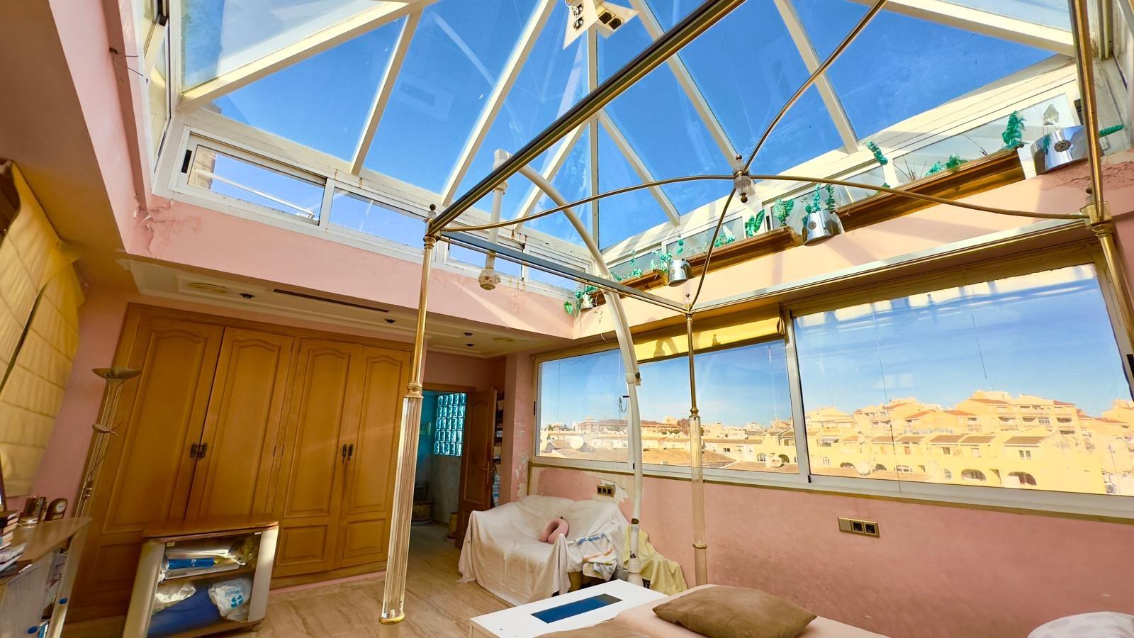 Wohnung in Torrevieja, Alicante, Spanien 2 Schlafzimmer, 195 m2 Nr. 155630