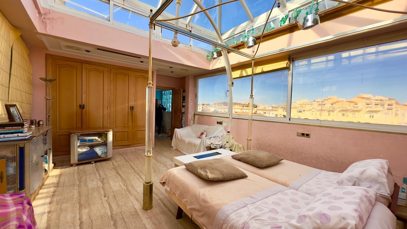 Wohnung in Torrevieja, Alicante, Spanien 2 Schlafzimmer, 195 m2 Nr. 155630
