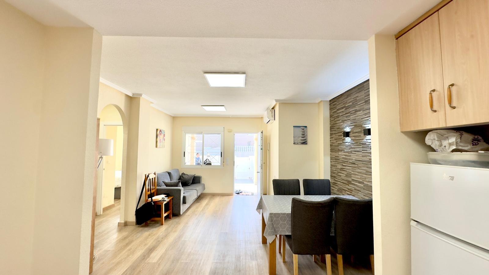 Bungalow i Torrevieja, Alicante, Spanien 2 sovrum, 86 kvm. Nr. 155631