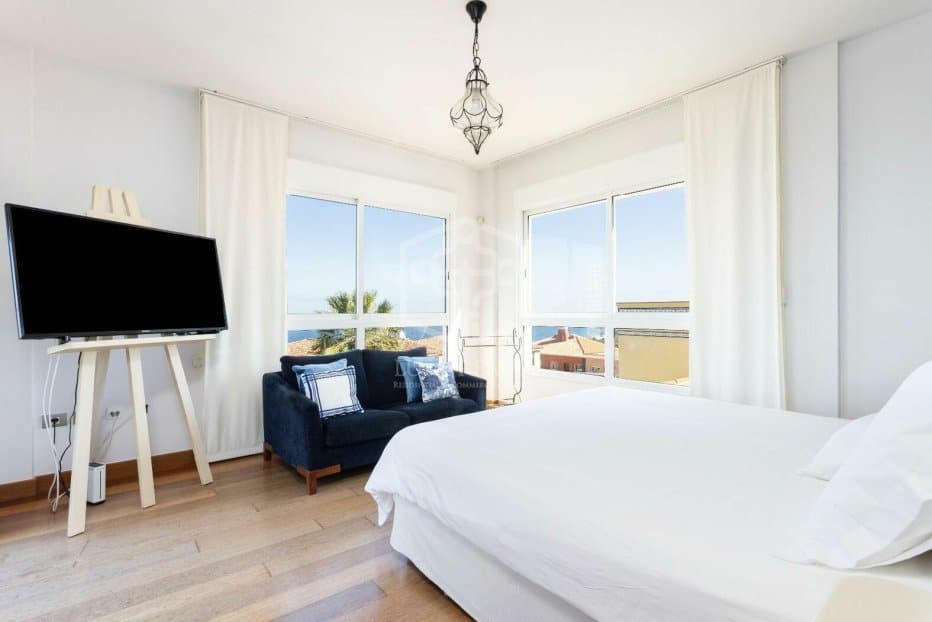 Villa in Puerto de la Cruz, Tenerife, Spain 7 bedrooms, 820 sq.m. No. 181943