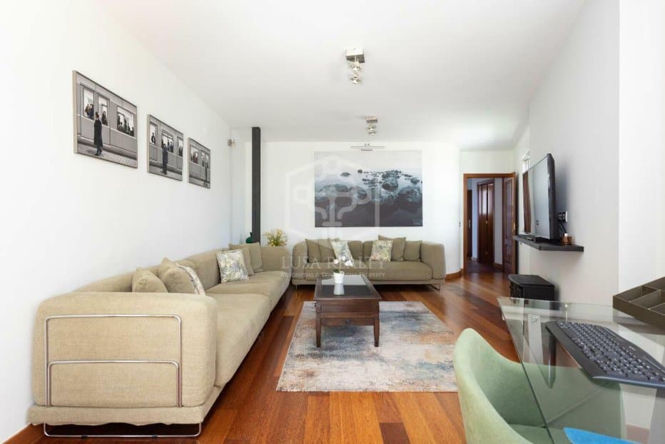 Villa in Puerto de la Cruz, Tenerife, Spain 7 bedrooms, 820 sq.m. No. 181943