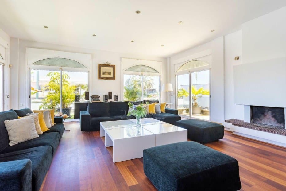 Villa in Puerto de la Cruz, Tenerife, Spain 7 bedrooms, 820 sq.m. No. 181943