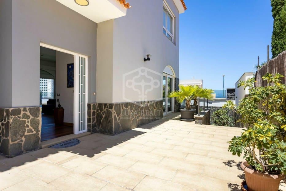 Villa in Puerto de la Cruz, Tenerife, Spain 7 bedrooms, 820 sq.m. No. 181943