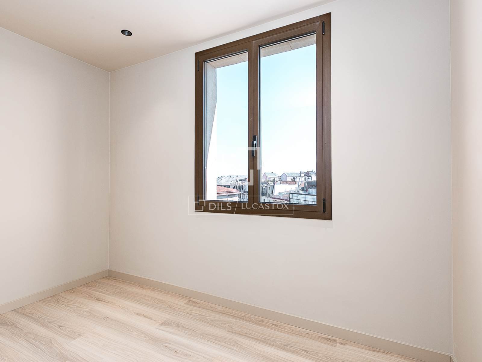 Ático en Barcelona, España 2 dormitorios, 70 m2 No. 168937
