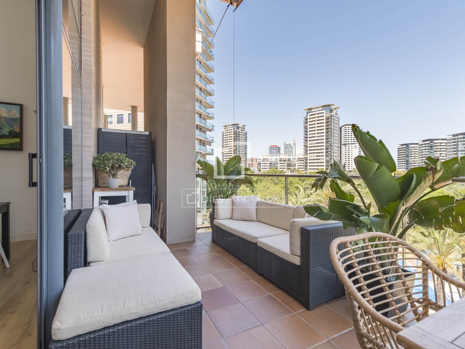 Apartamento en Barcelona, España 3 dormitorios, 97 m2 No. 168944