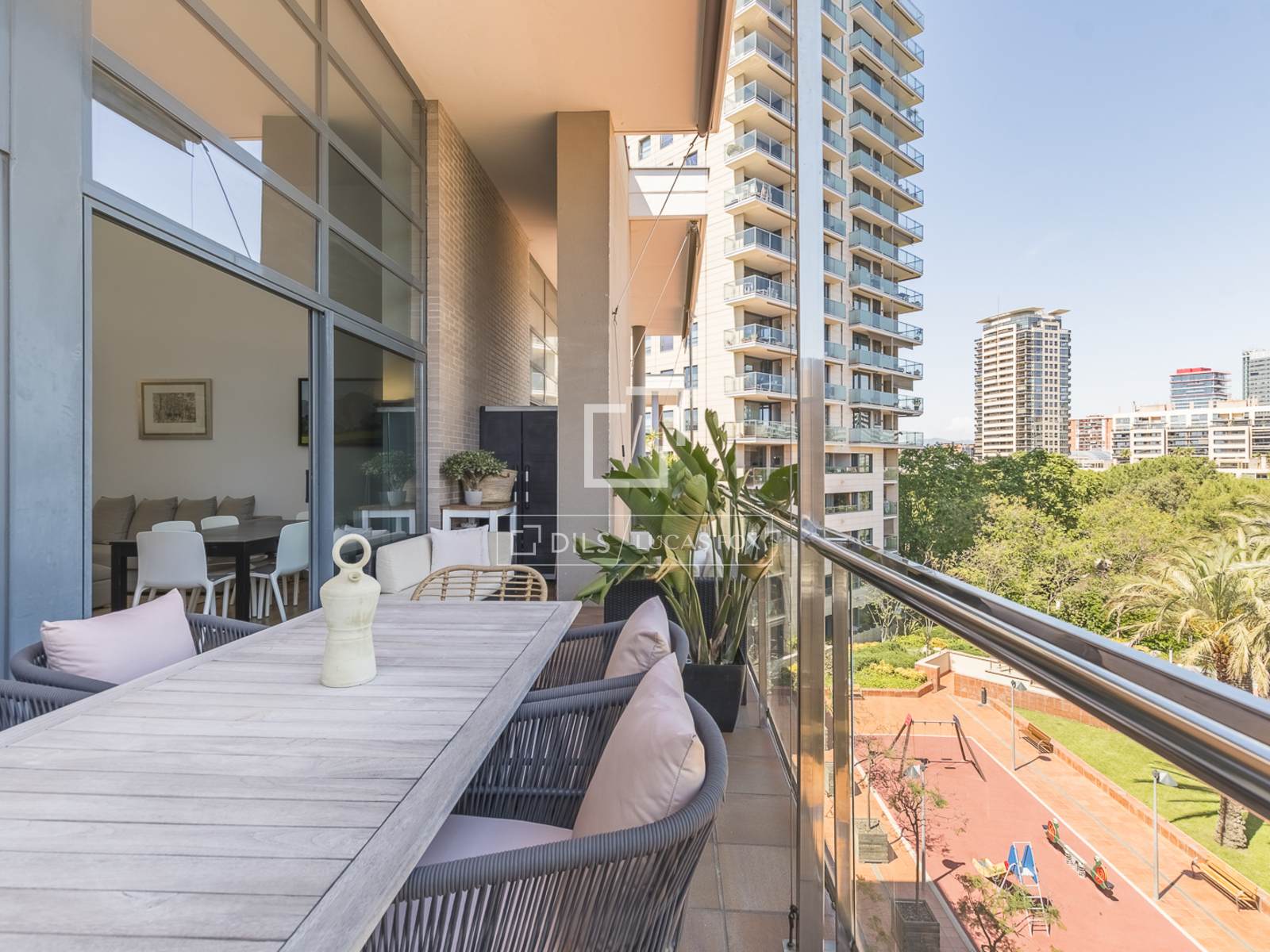 Apartamento en Barcelona, España 3 dormitorios, 97 m2 No. 168944