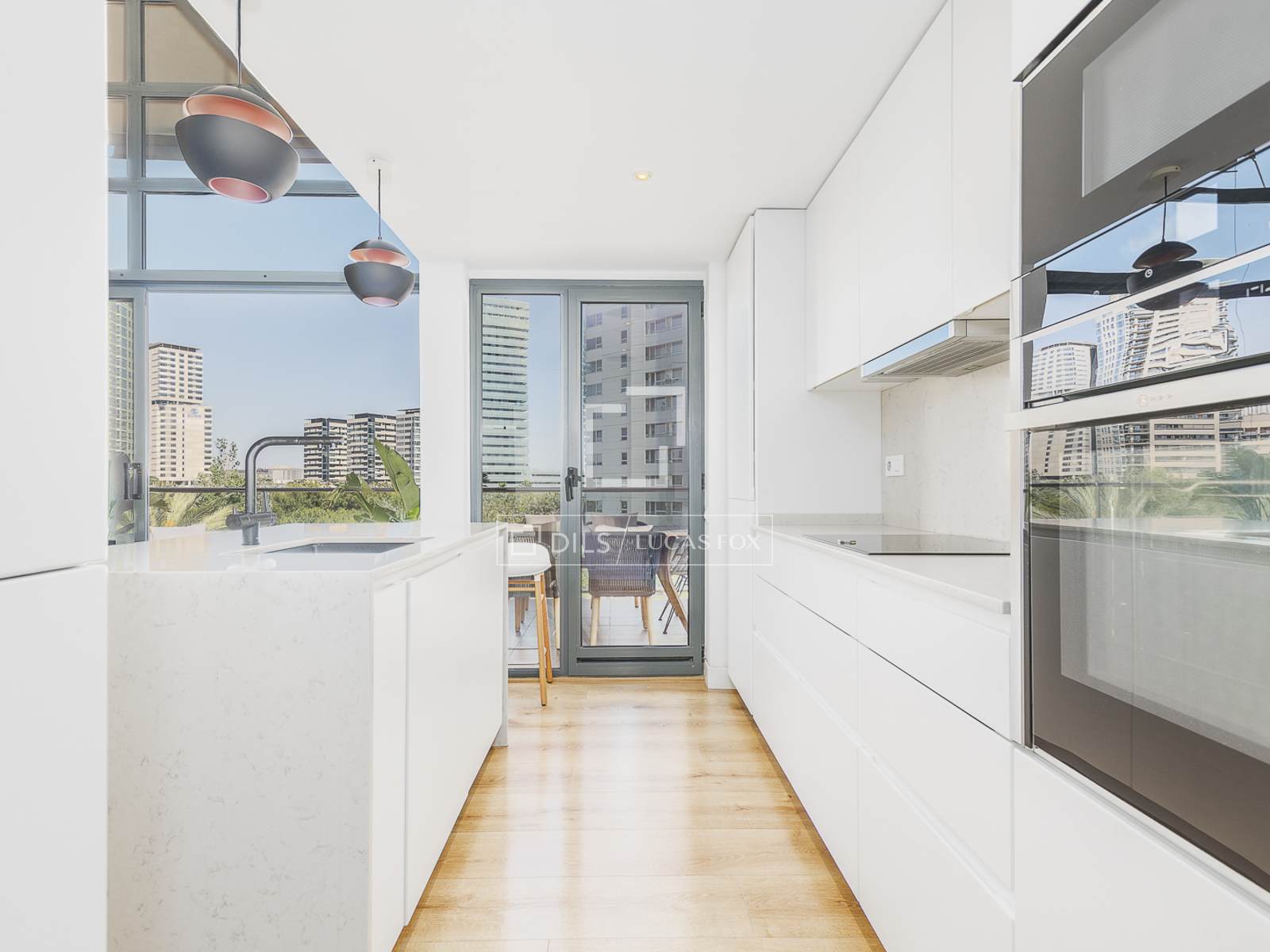 Apartamento en Barcelona, España 3 dormitorios, 97 m2 No. 168944