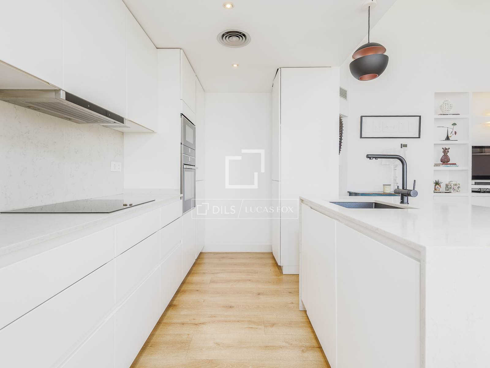 Apartamento en Barcelona, España 3 dormitorios, 97 m2 No. 168944